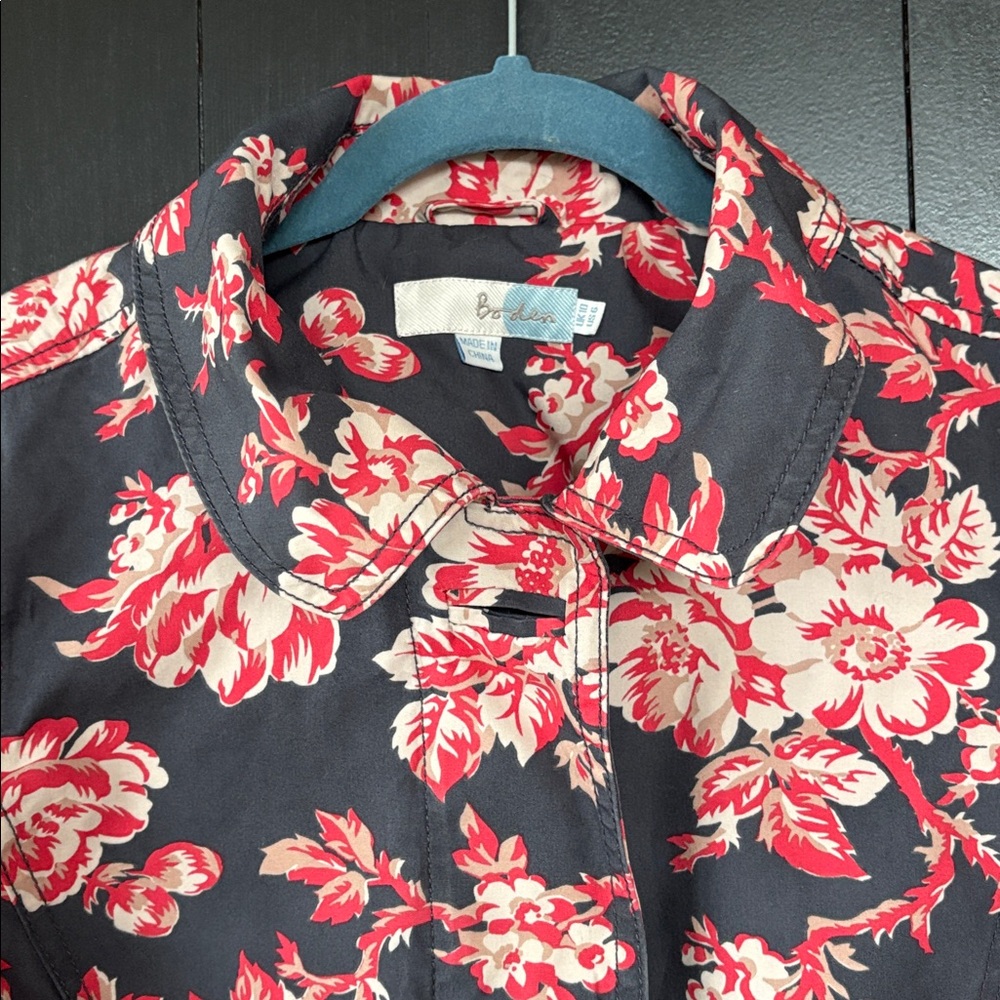 💕Boden Floral Weather Resistant Jacket. Removable Hood. Excellent Condition. M - Picture 16 of 16